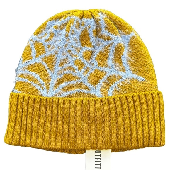 New with tags Urban Outfitters Spider Web Knit Beanie Hat Cap Ellie - Picture 4 of 4